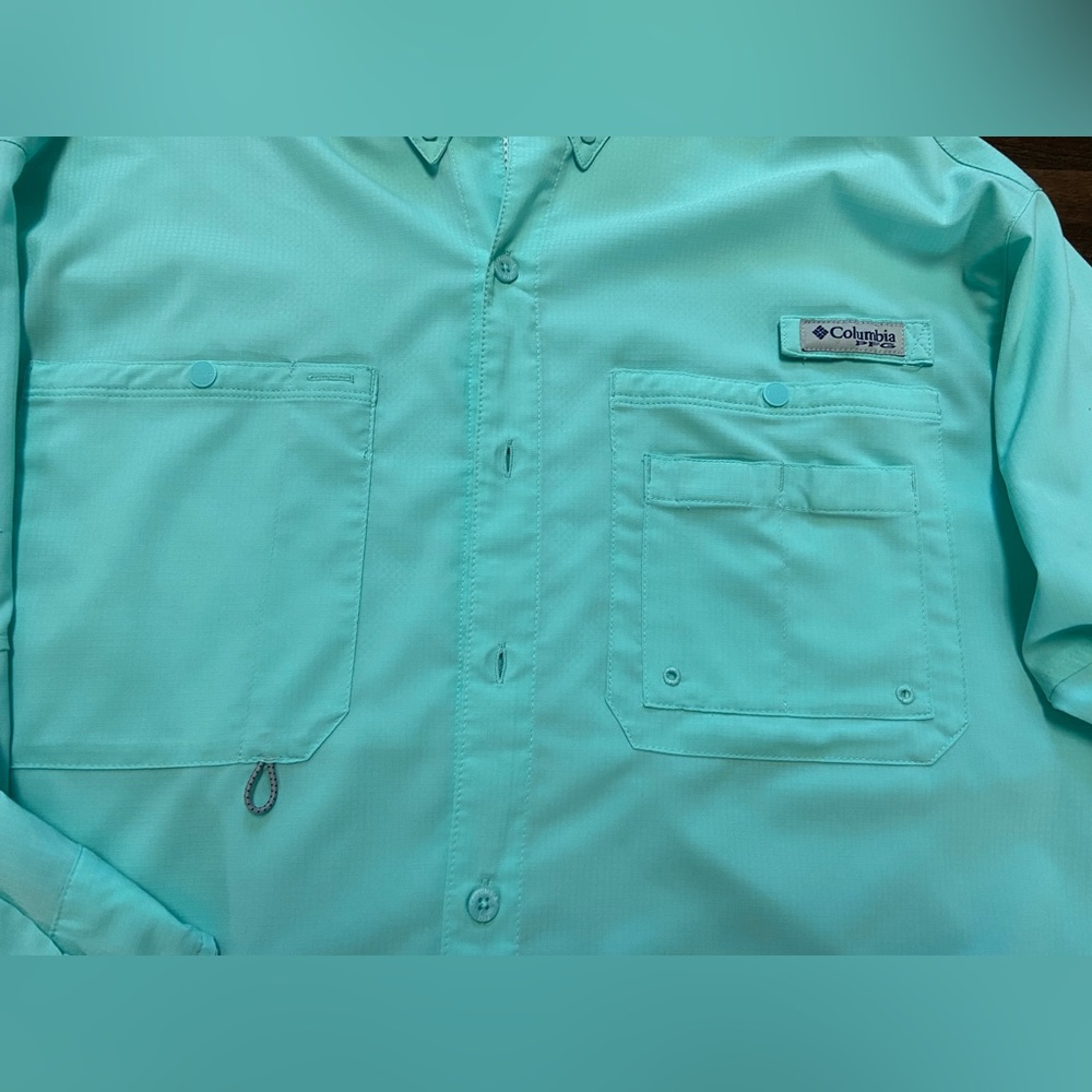 Columbia PFG long sleeve button down shirt - size M - Picture 2 of 6